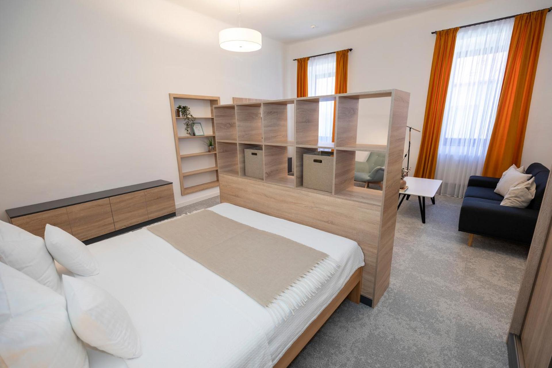 Alure Residences 10 - 24H Self Check-In & Private Parking Next To The Apartment Building Included, City Center Right On Snp Square In A Quiet Passage, New Building, Best Deal In Town Банска бистрица Екстериор снимка