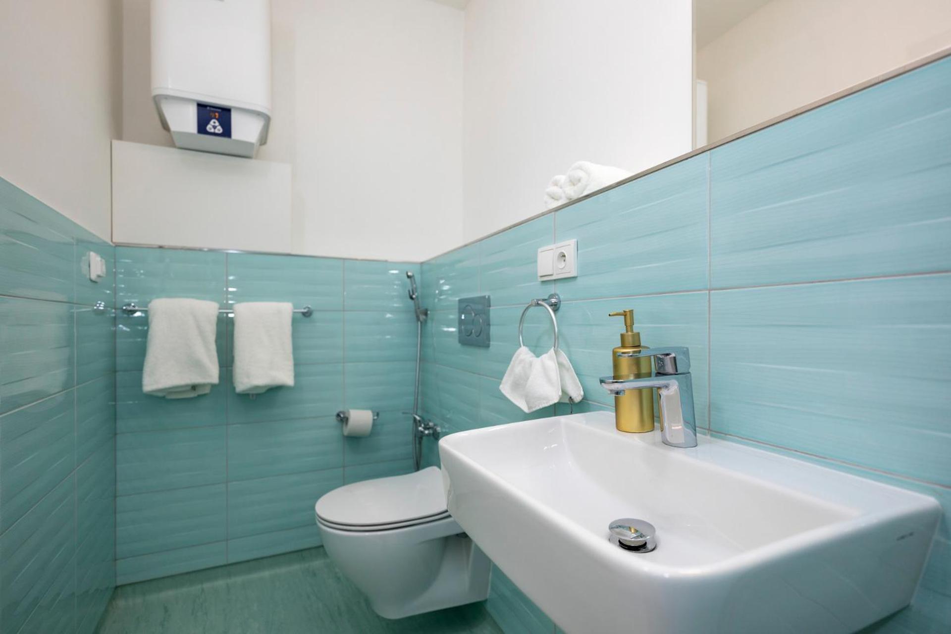 Alure Residences 10 - 24H Self Check-In & Private Parking Next To The Apartment Building Included, City Center Right On Snp Square In A Quiet Passage, New Building, Best Deal In Town Банска бистрица Екстериор снимка